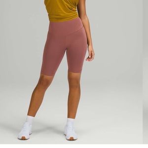 Wunder Train High-Rise Short 6" Size 10